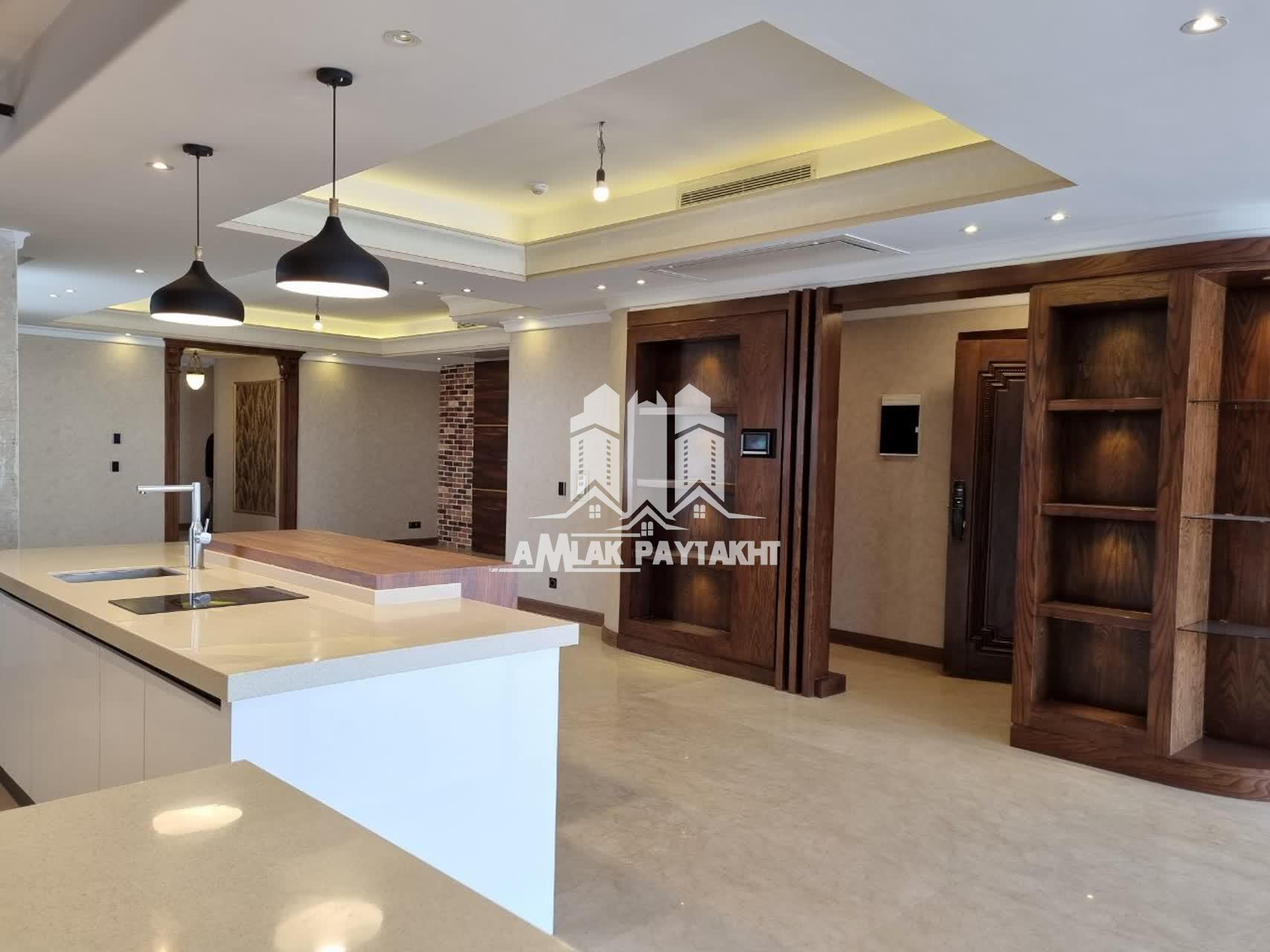 تهاتر 3 واحد نوساز تکواحدی به متراژ 834 متر در طبقات بالا با ویو ابدی  با 9 پارکینگ سوپر لوکس در قسمت ویلایی V.I.P شهید عراقی با ملک کلنگی