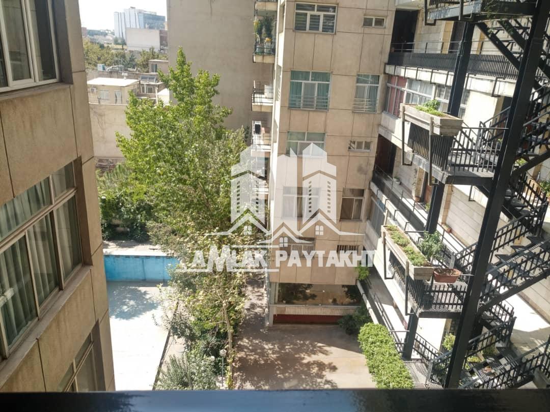 فروش آپارتمان 67 متری واقع در برج تهران