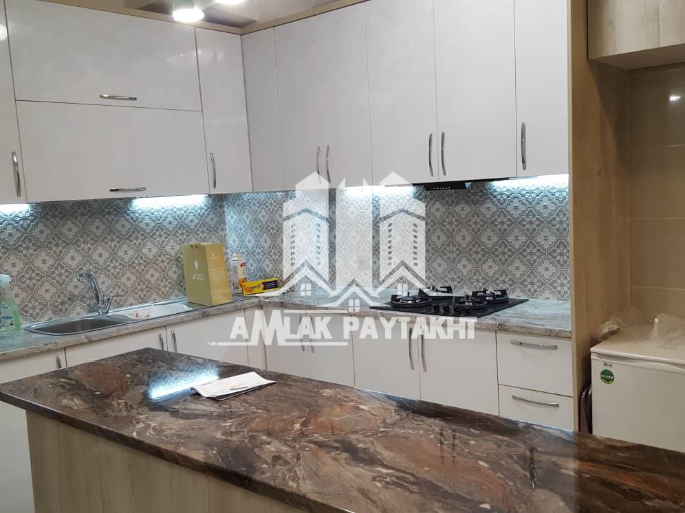 رهن آپارتمان دو خواب با حیاط مستقل روبروی پارک شریعتی