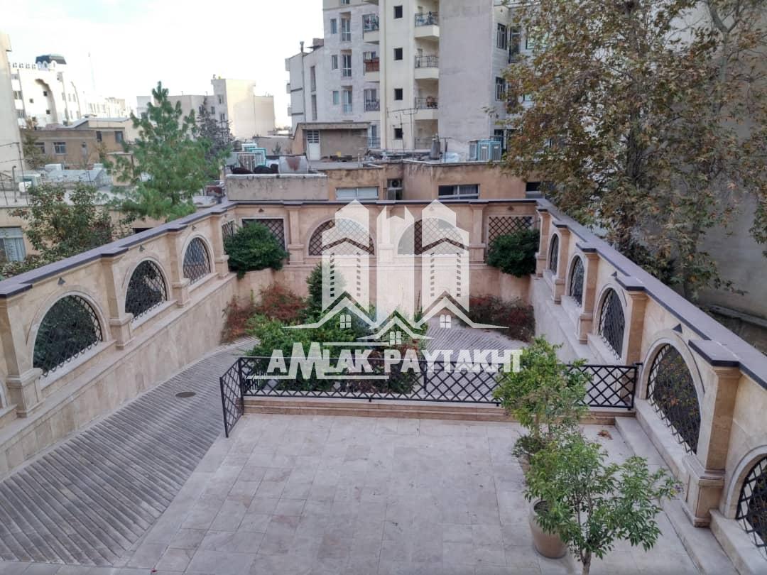 فروش آپارتمان 4 خواب واقع در اندرزگو