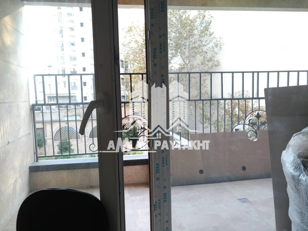 آپارتمان 180 متر تکواحدی 9 سال ساخت واقع در ابکوه