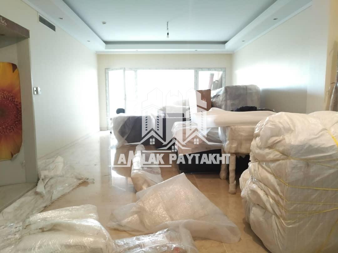 فروش آپارتمان 4 خواب واقع در اندرزگو