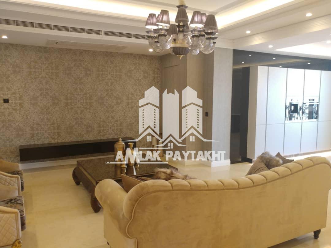 آپارتمان 195 متری نوساز فول امکانات واقع در شریفی منش