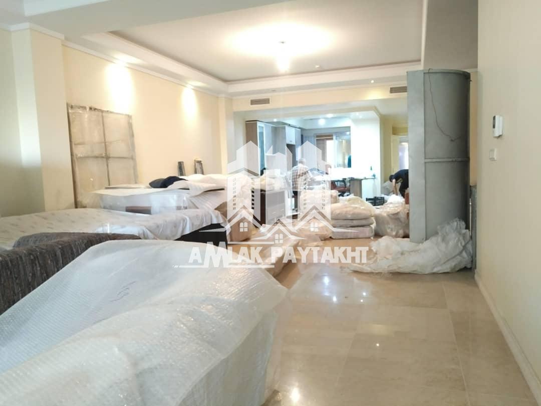 فروش آپارتمان 4 خواب واقع در اندرزگو